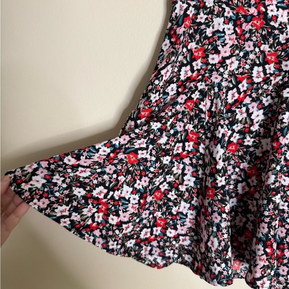Zara Ditsy Floral Mini Built-In Mini Skirt Flounce Micro Floral size Small - Picture 4 of 5